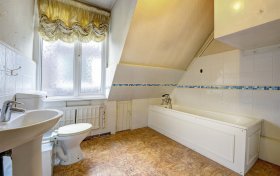 Finchley Road Golders Green NW11 8LX