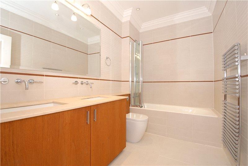 Bracknell Gardens Hampstead NW3 7EB