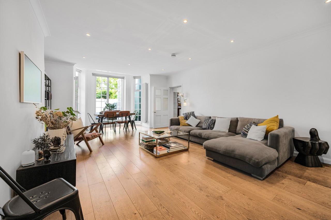 Belsize Park Gardens Belsize Park NW3 4JJ