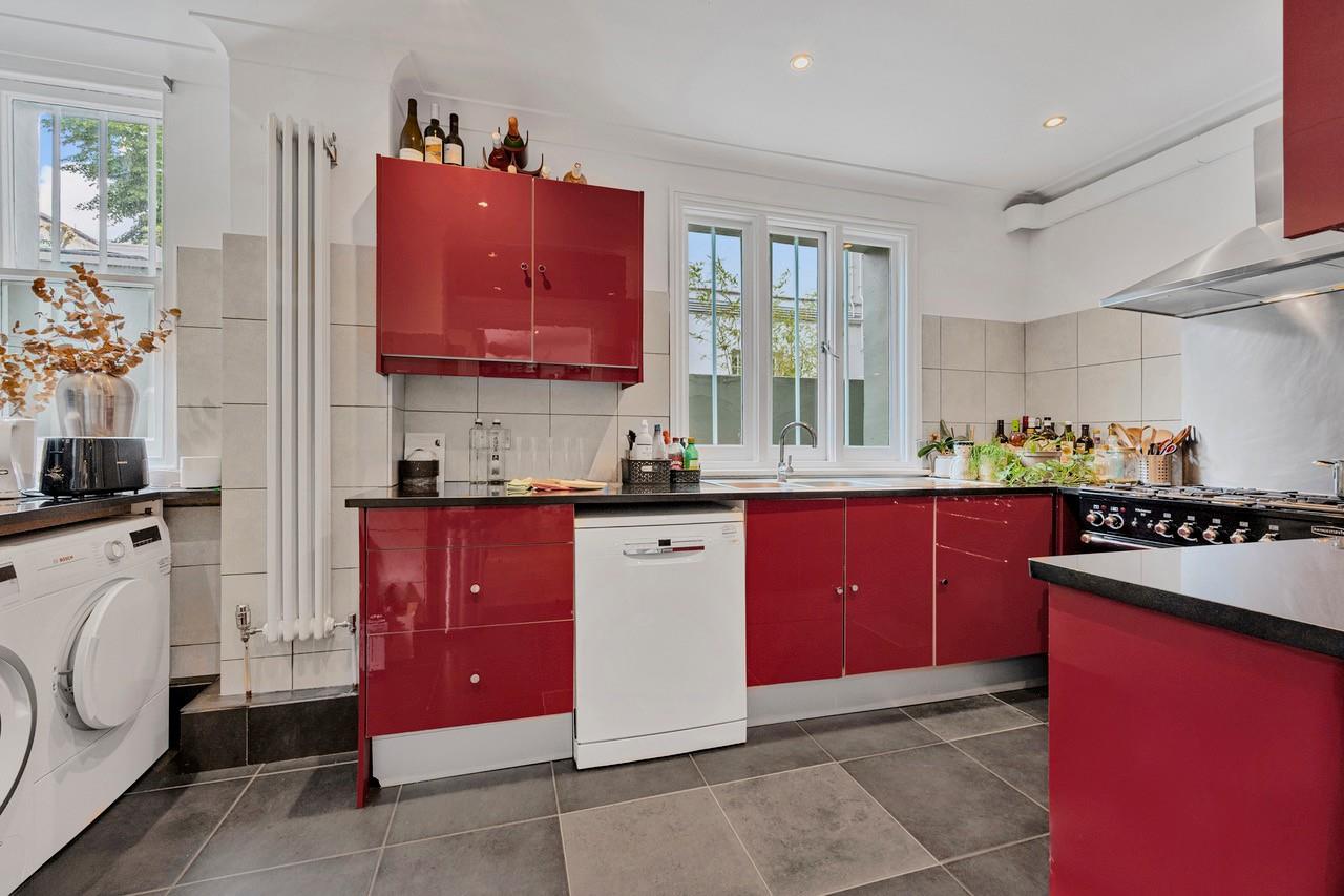 Belsize Park Gardens Belsize Park NW3 4JJ