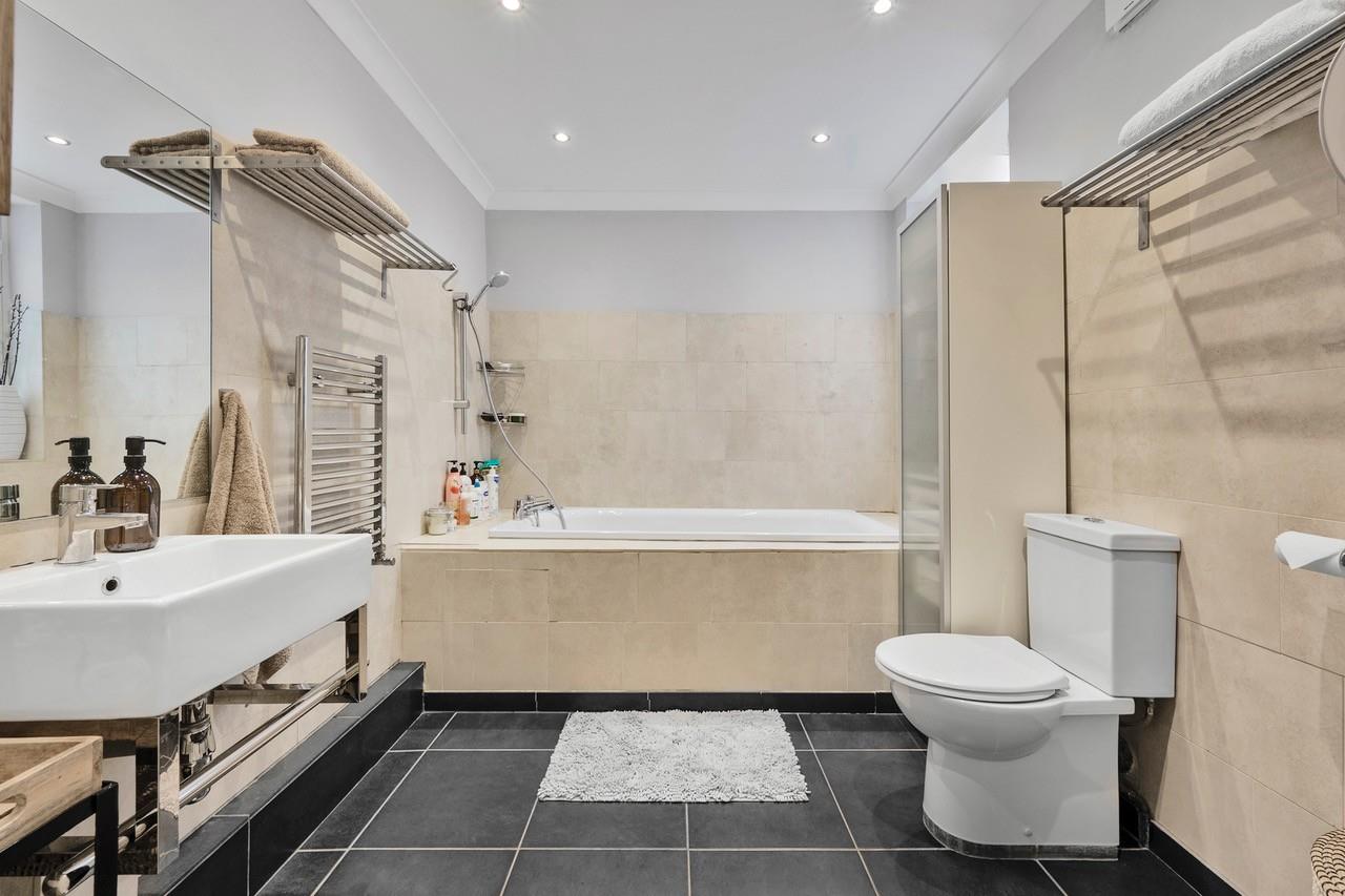 Belsize Park Gardens Belsize Park NW3 4JJ