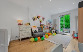 Belsize Park Gardens Belsize Park NW3 4JJ