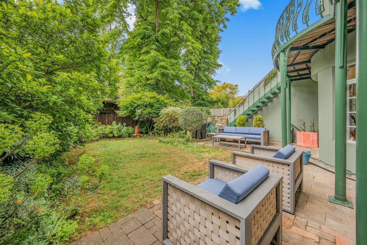 Belsize Park Gardens Belsize Park NW3 4JJ