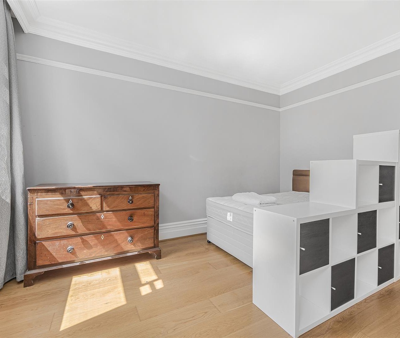 2 Heath Street, London, NW3 6TE