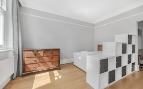 2 Heath Street, London, NW3 6TE