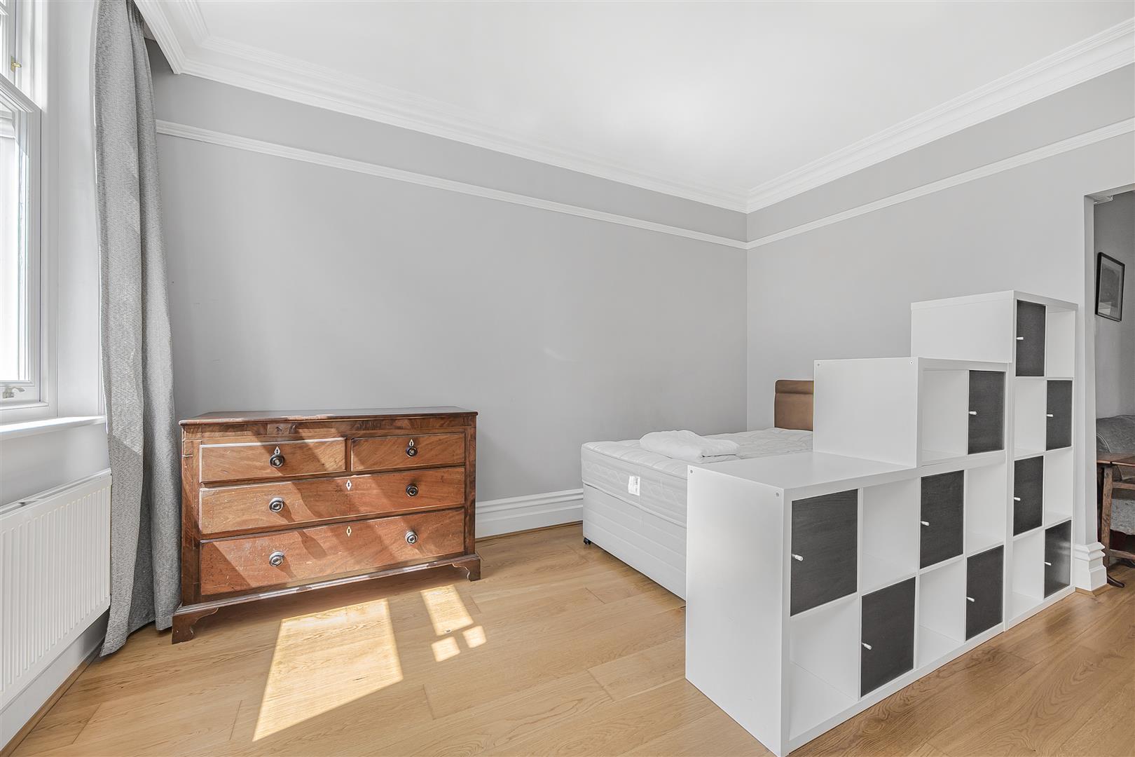 2 Heath Street, London, NW3 6TE