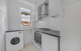2 Heath Street, London, NW3 6TE