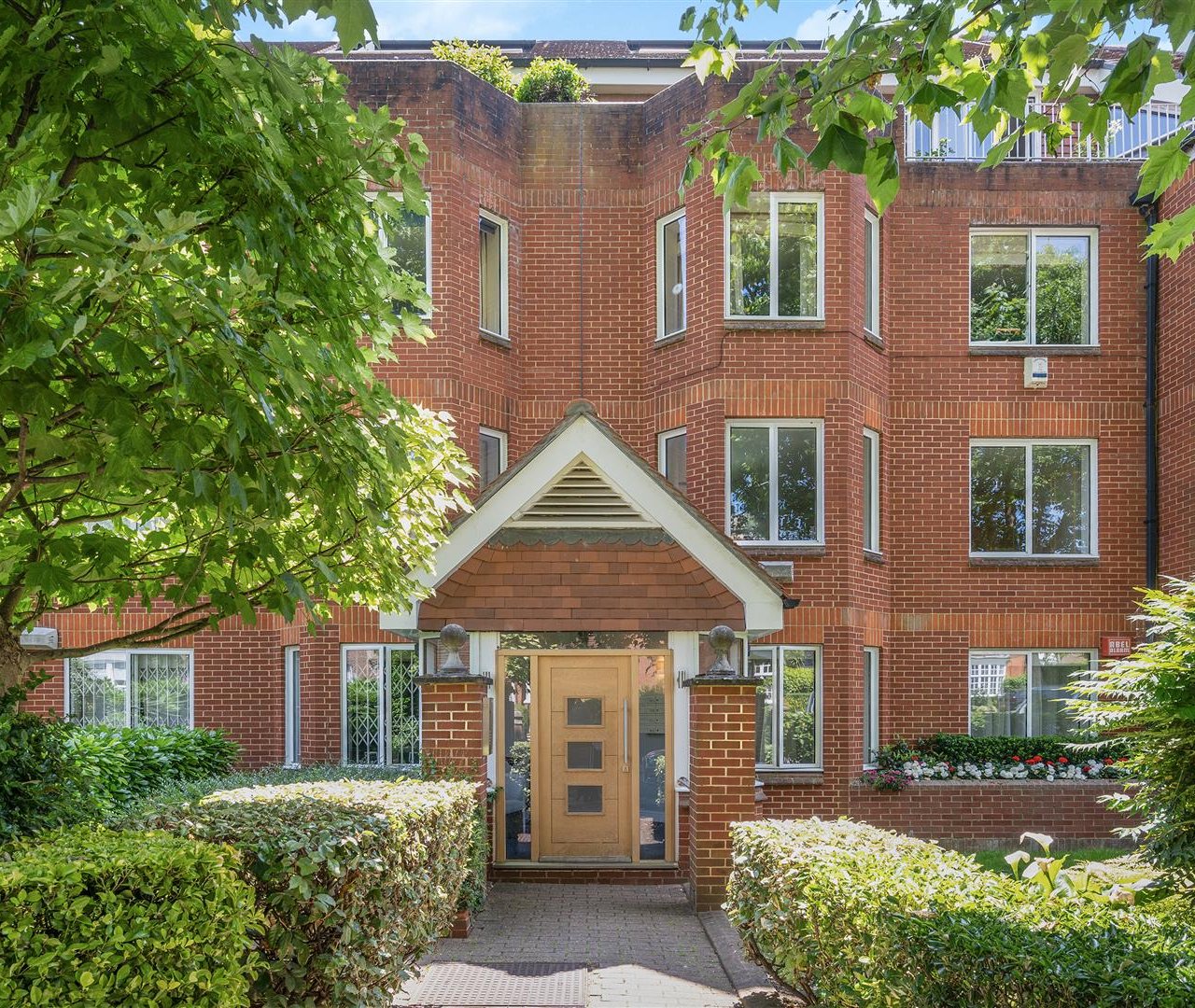 Eton Avenue Belsize Park NW3 3EL