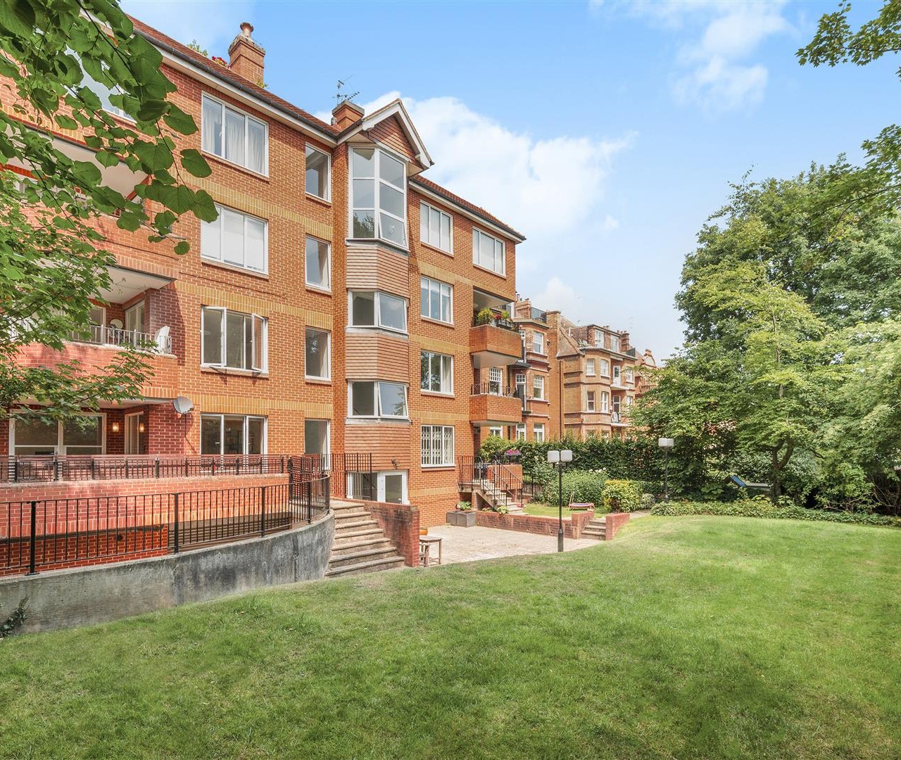 Eton Avenue Belsize Park NW3 3EL