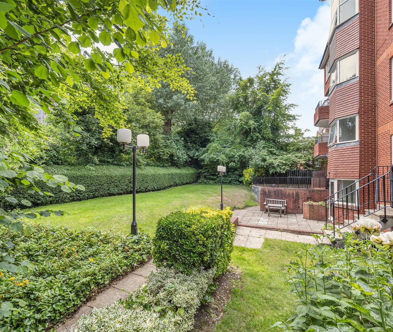 Eton Avenue Belsize Park NW3 3EL