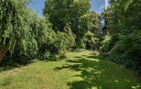 Fitzjohn’s Avenue Hampstead NW3 5NB