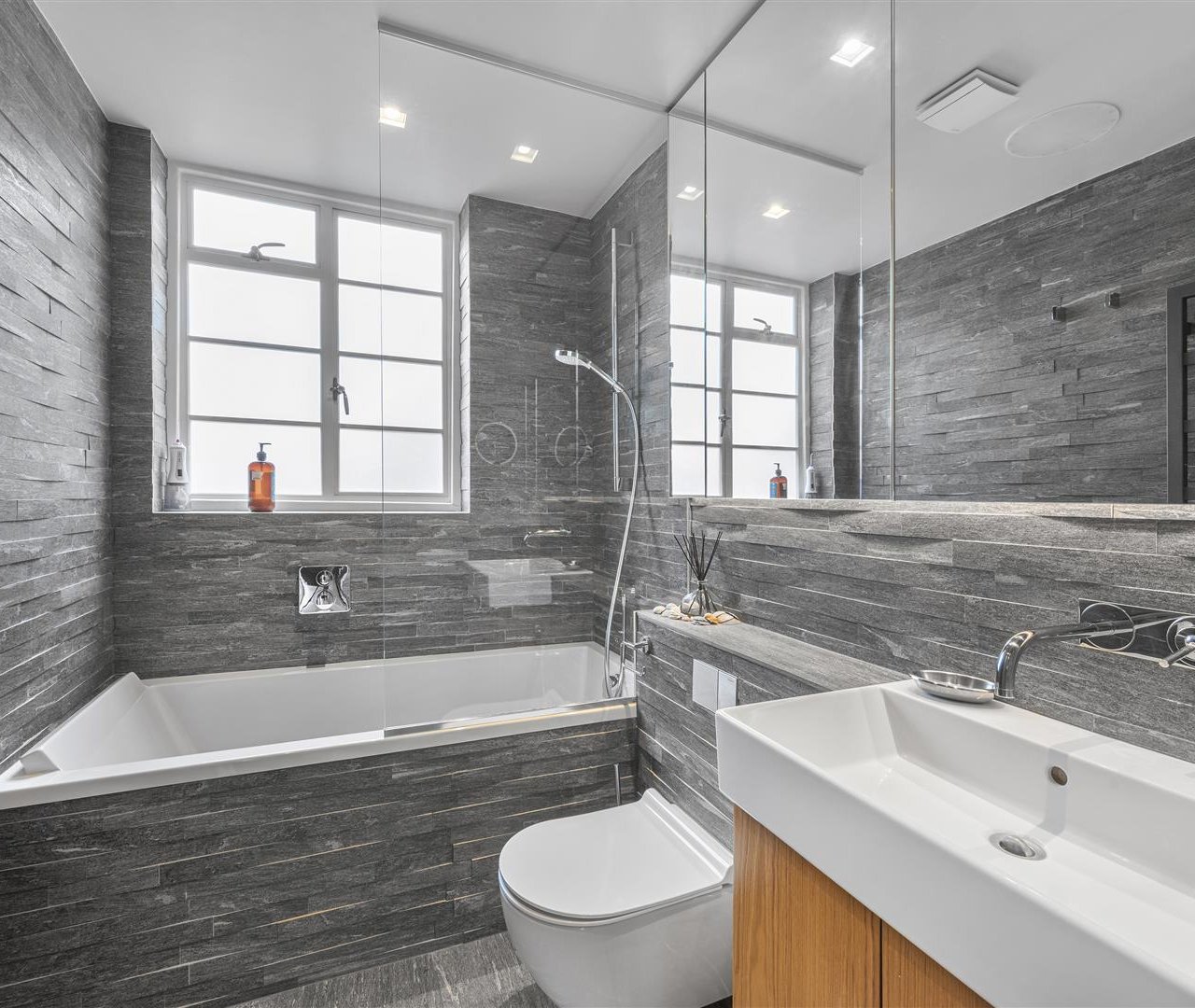 Frognal Lane Hampstead NW3 7EA