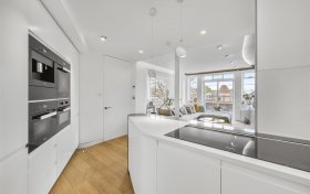 Frognal Lane Hampstead NW3 7EA