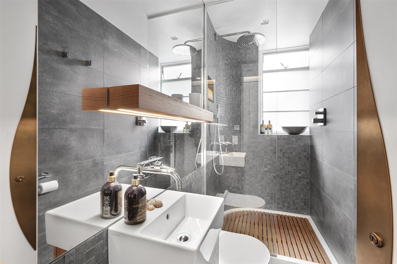 Frognal Lane Hampstead NW3 7EA