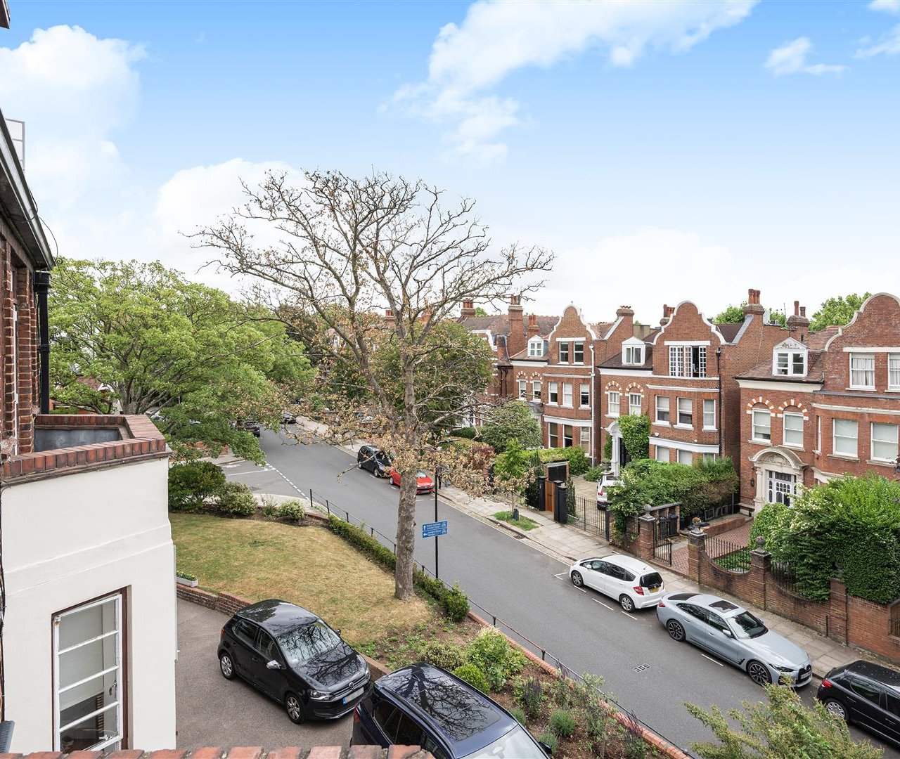 Frognal Lane Hampstead NW3 7EA