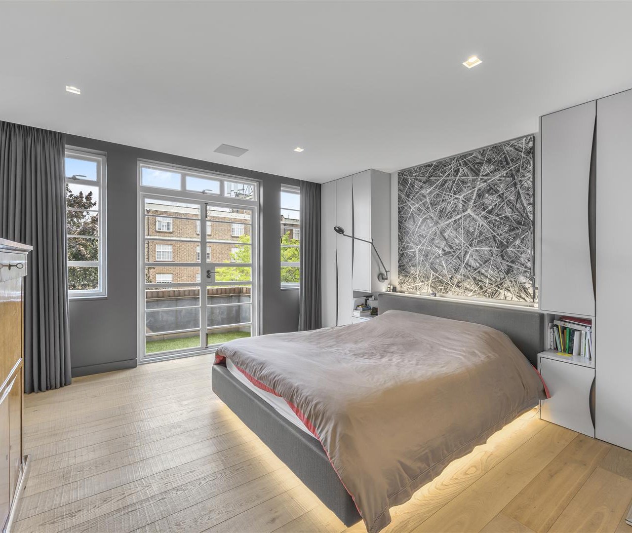 Frognal Lane Hampstead NW3 7EA