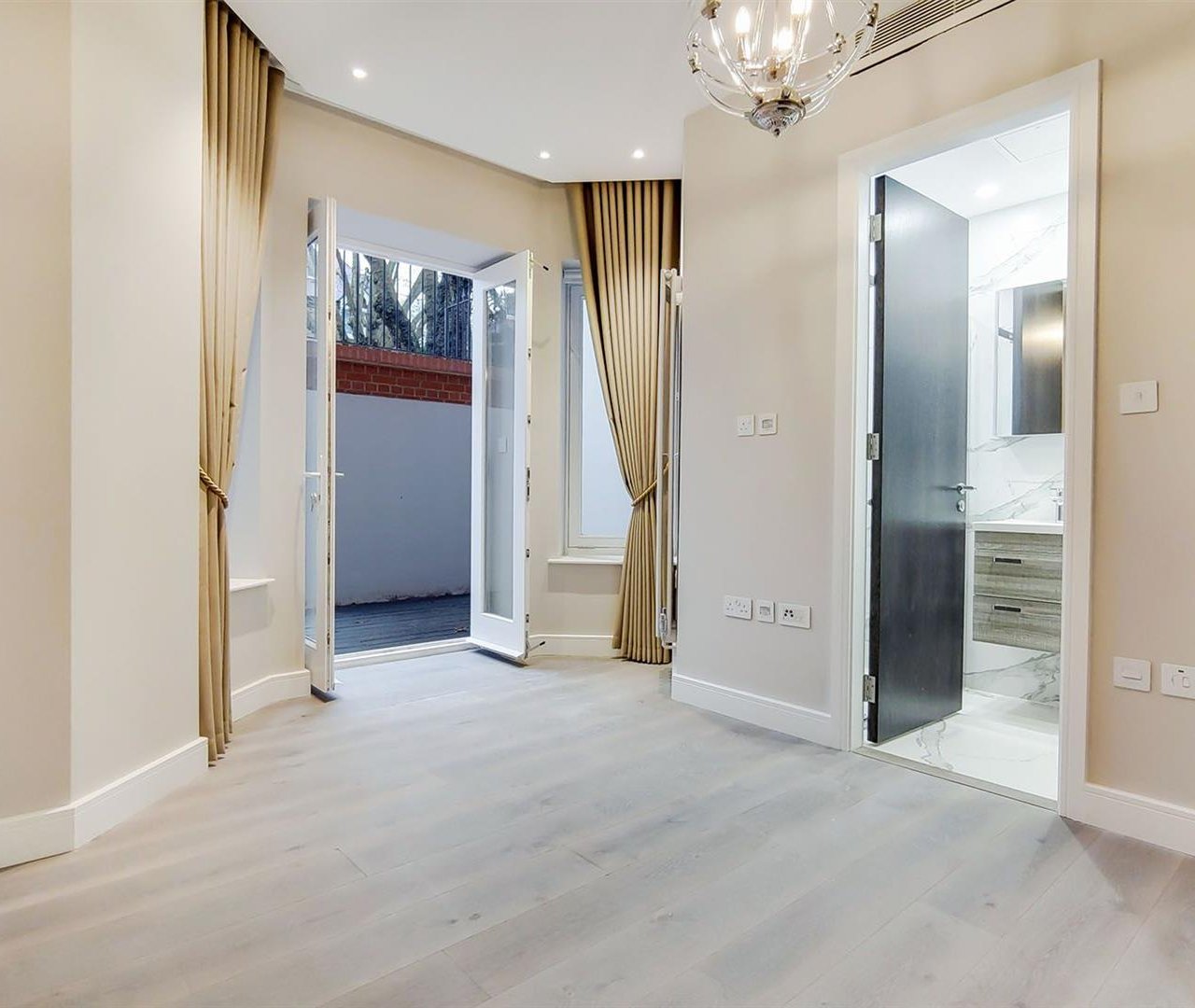 Fitzjohns Avenue Hampstead NW3 6PH