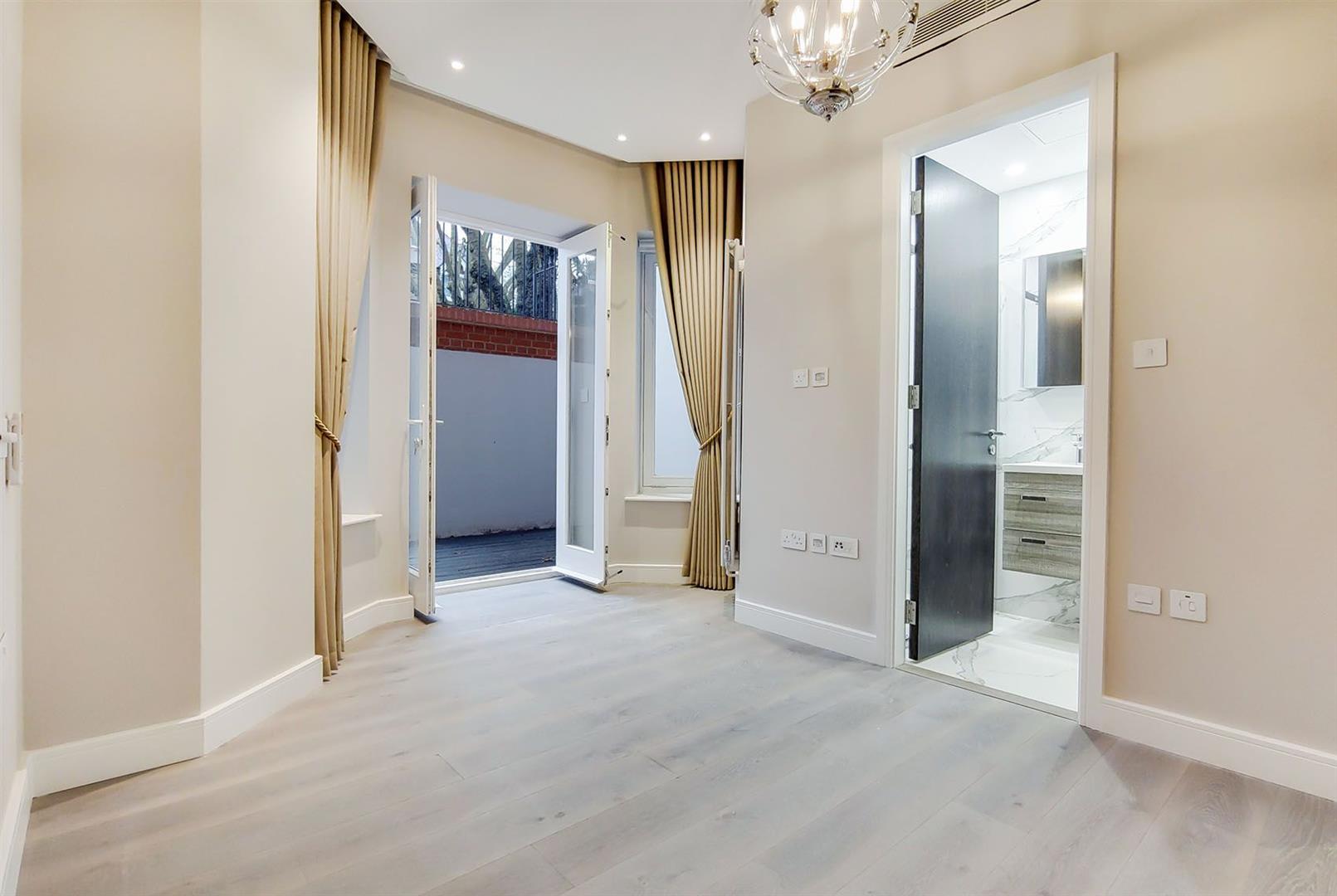 Fitzjohns Avenue Hampstead NW3 6PH