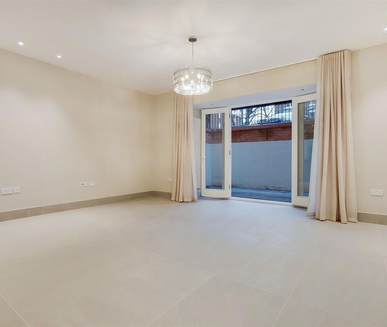 Fitzjohns Avenue Hampstead NW3 6PH