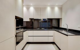 Fitzjohns Avenue Hampstead NW3 6PH