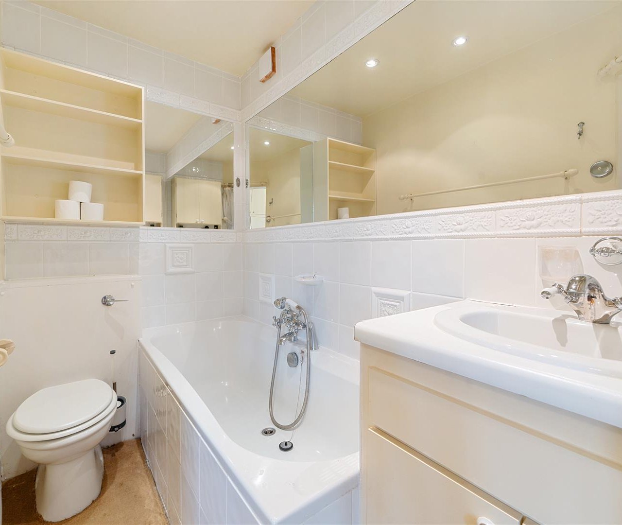 Frognal Lane Hampstead NW3 7EA