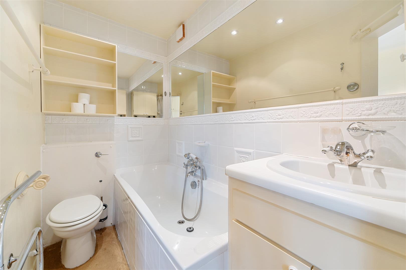 Frognal Lane Hampstead NW3 7EA