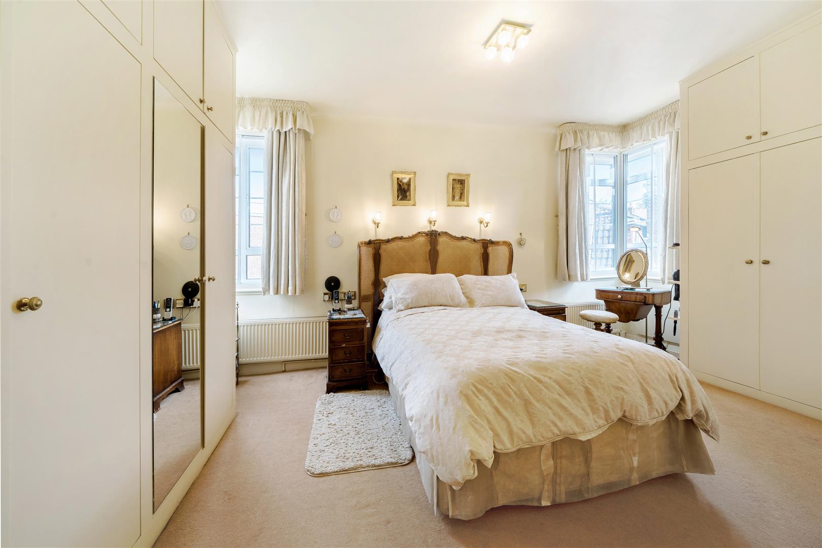 Frognal Lane Hampstead NW3 7EA