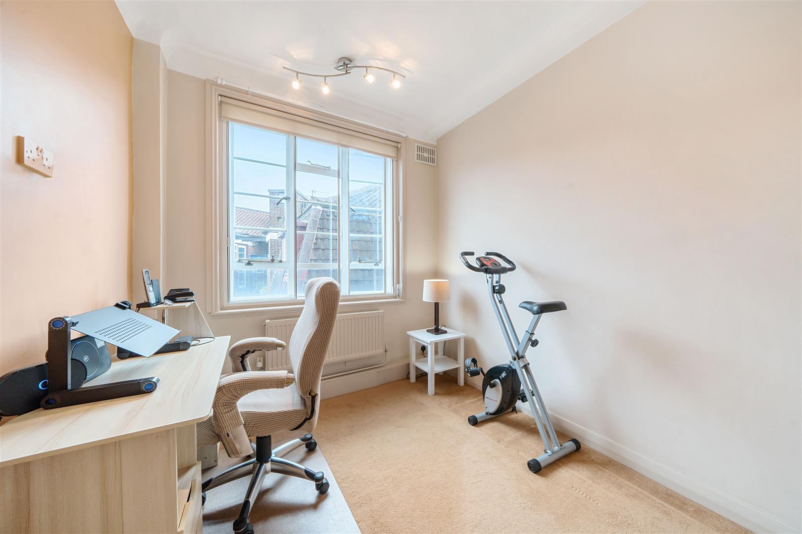 Frognal Lane Hampstead NW3 7EA