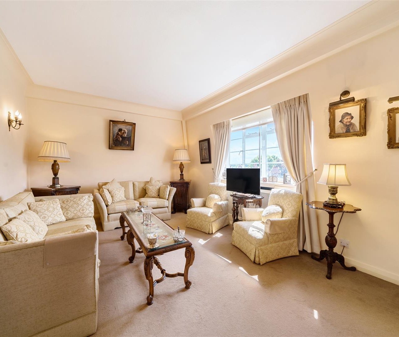 Frognal Lane Hampstead NW3 7EA