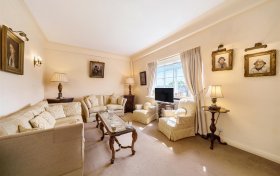 Frognal Lane Hampstead NW3 7EA