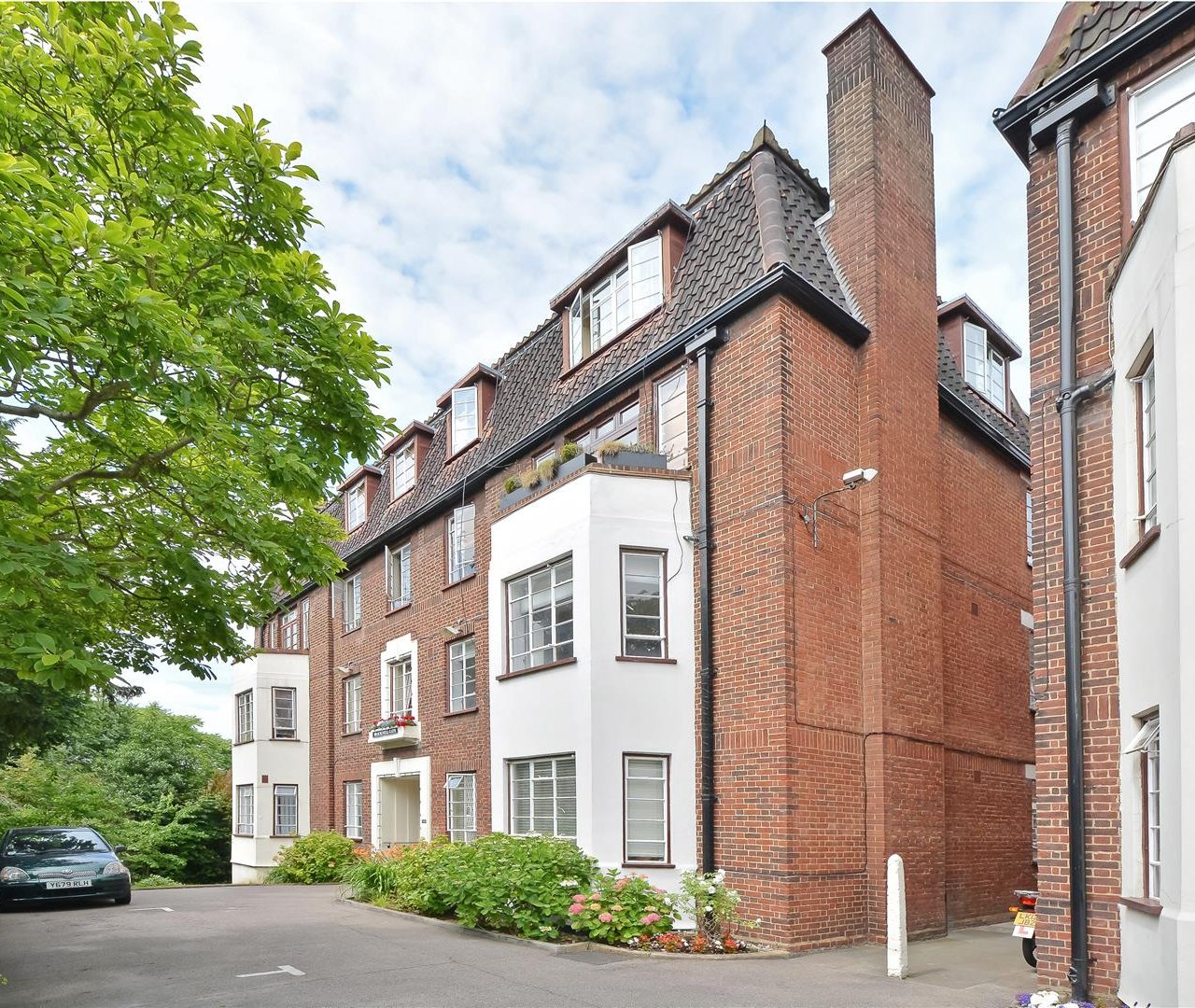 Frognal Lane Hampstead NW3 7EA