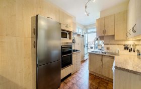 Frognal Lane Hampstead NW3 7EA