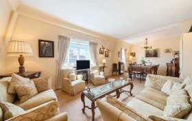 Frognal Lane Hampstead NW3 7EA