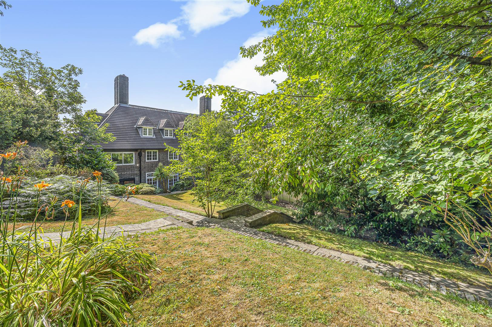 Redington Road, London, NW3 7RR