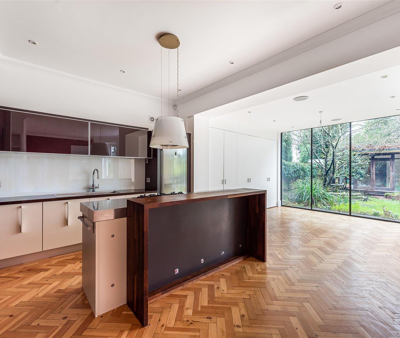 Chesterford Gardens, Hampstead, NW3 7DE