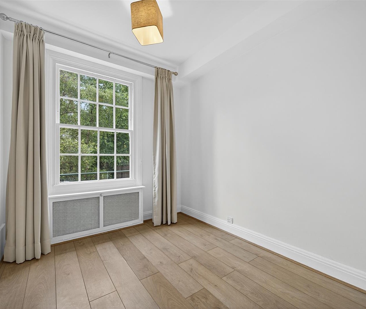 Finchley Road, London, NW8 0NX