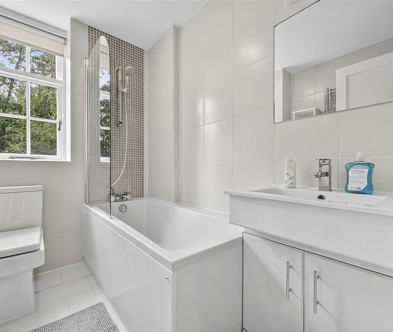 Finchley Road, London, NW8 0NX