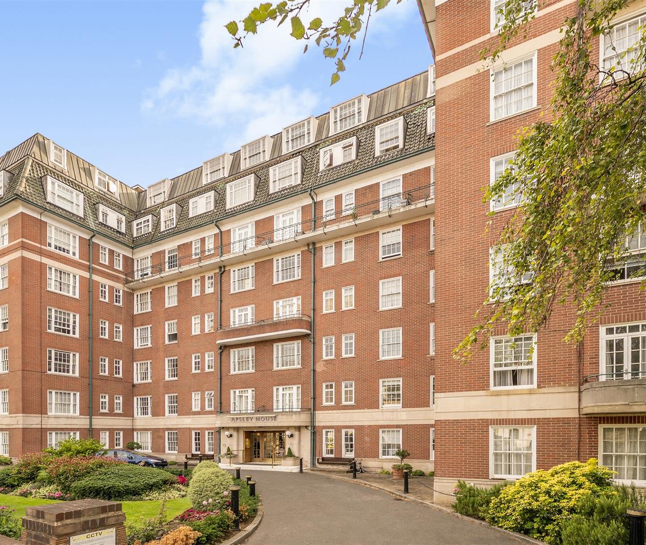 Finchley Road, London, NW8 0NX