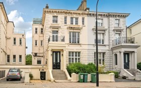 Buckland Crescent Belsize Park NW3 5DH