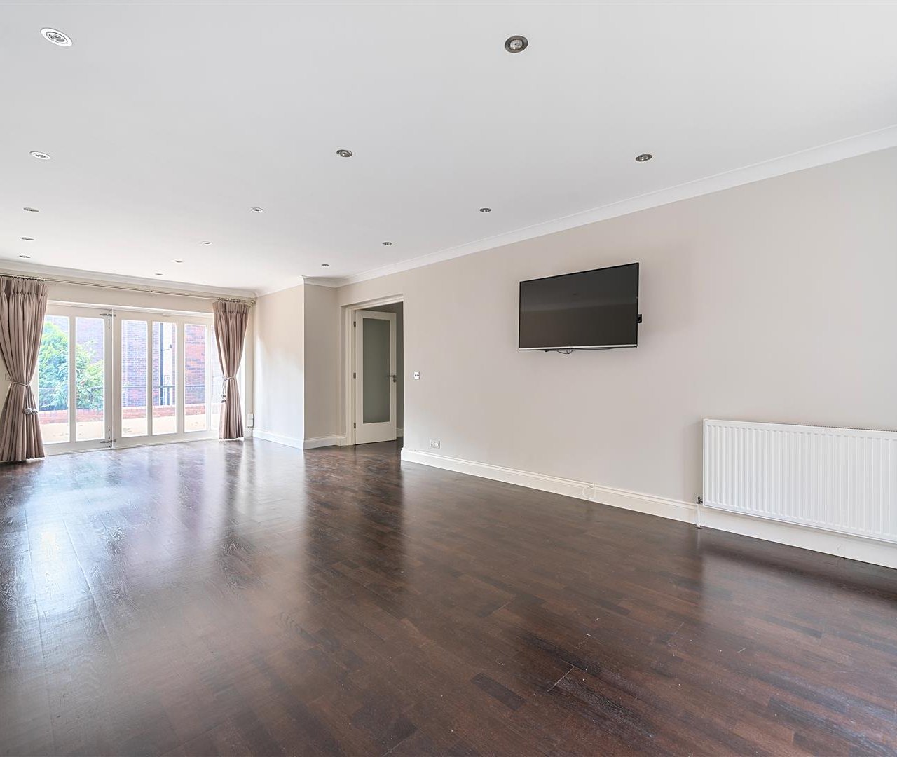 Spencer Walk Hampstead Vilage NW3 1QZ