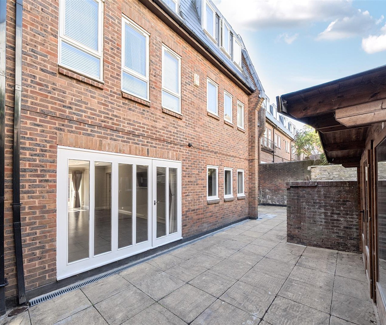 Spencer Walk Hampstead Vilage NW3 1QZ