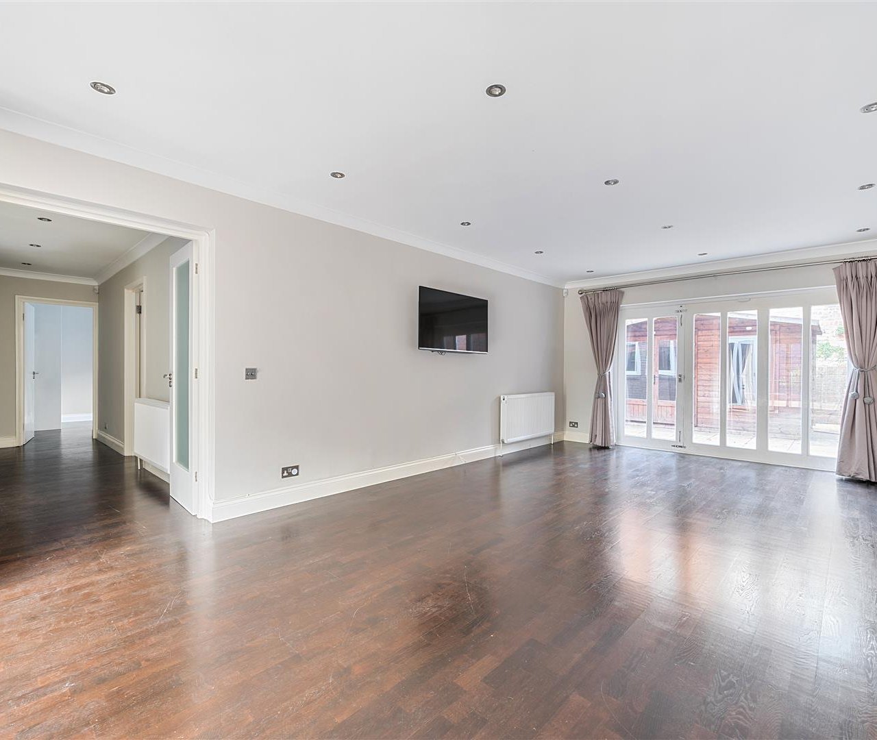 Spencer Walk Hampstead Vilage NW3 1QZ