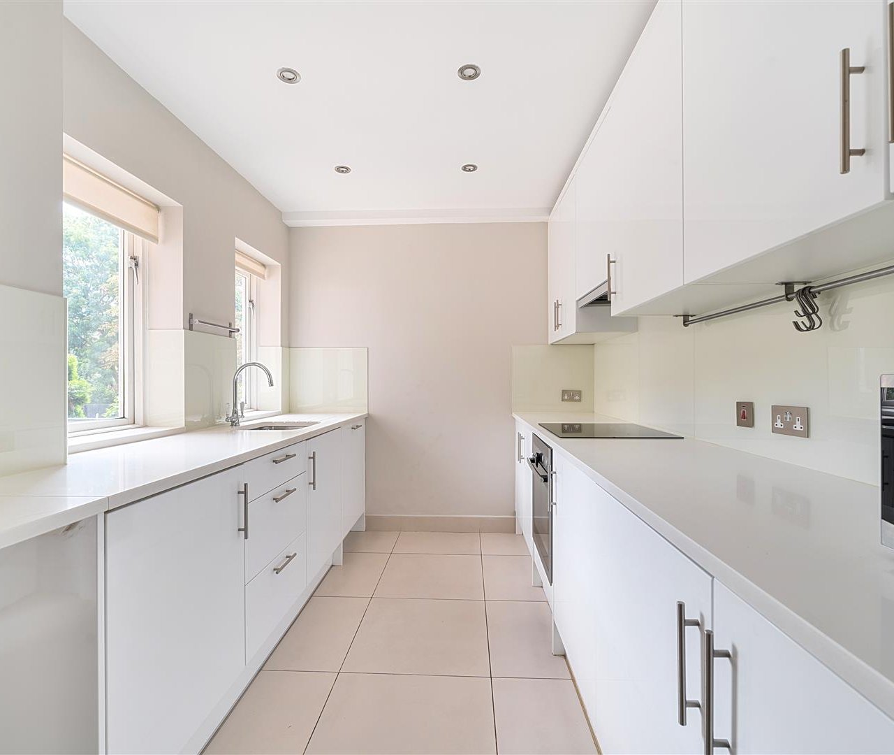 Spencer Walk Hampstead Vilage NW3 1QZ