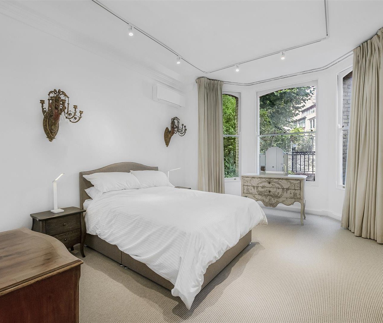 Ellerdale Road London NW3 6BB