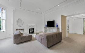 Ellerdale Road London NW3 6BB