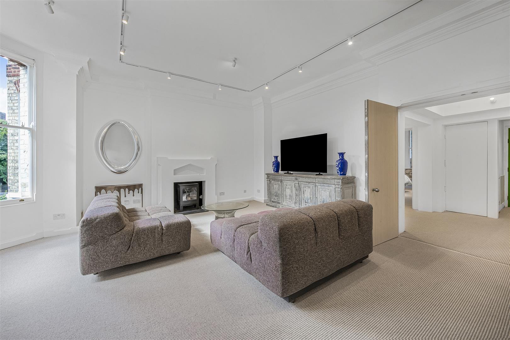 Ellerdale Road London NW3 6BB