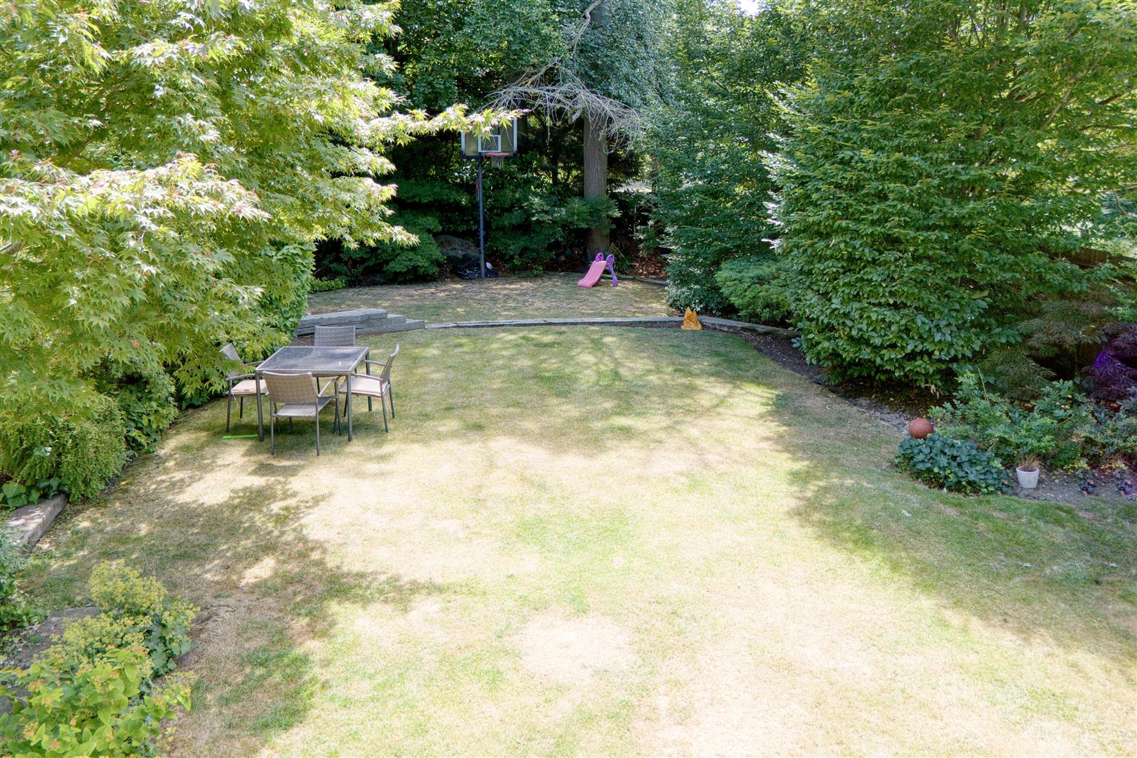 Golders Park Close Golders Hill Park NW11 7QR