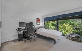 Golders Park Close Golders Hill Park NW11 7QR