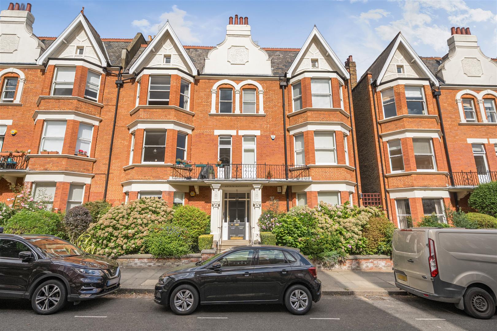 Antrim Road Belsize Park NW3 4XL