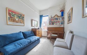 Antrim Road Belsize Park NW3 4XL